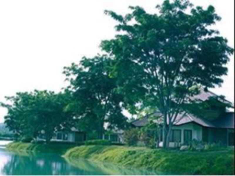 Blue Sapphire Golf And Resort Kanchanaburi Exterior photo