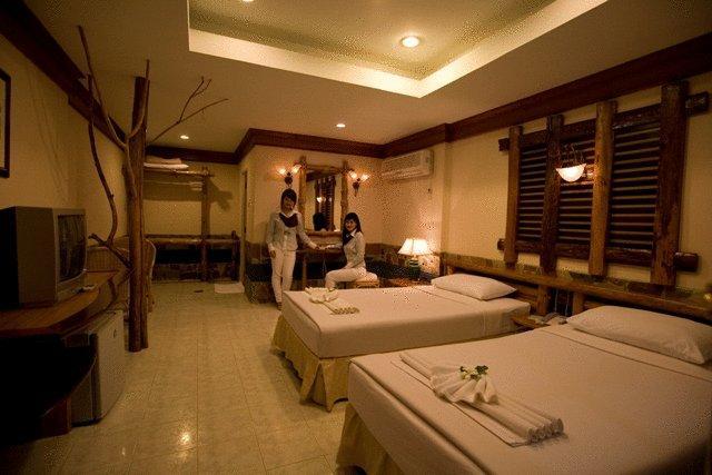 Blue Sapphire Golf And Resort Kanchanaburi Room photo